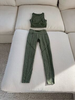 JoyLab Heathered Green Sculpting Workout Set Sports Bra Small & Leggings XS